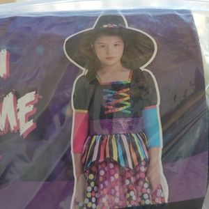 Kids Witch costume. Halloween. Size 4-6Y